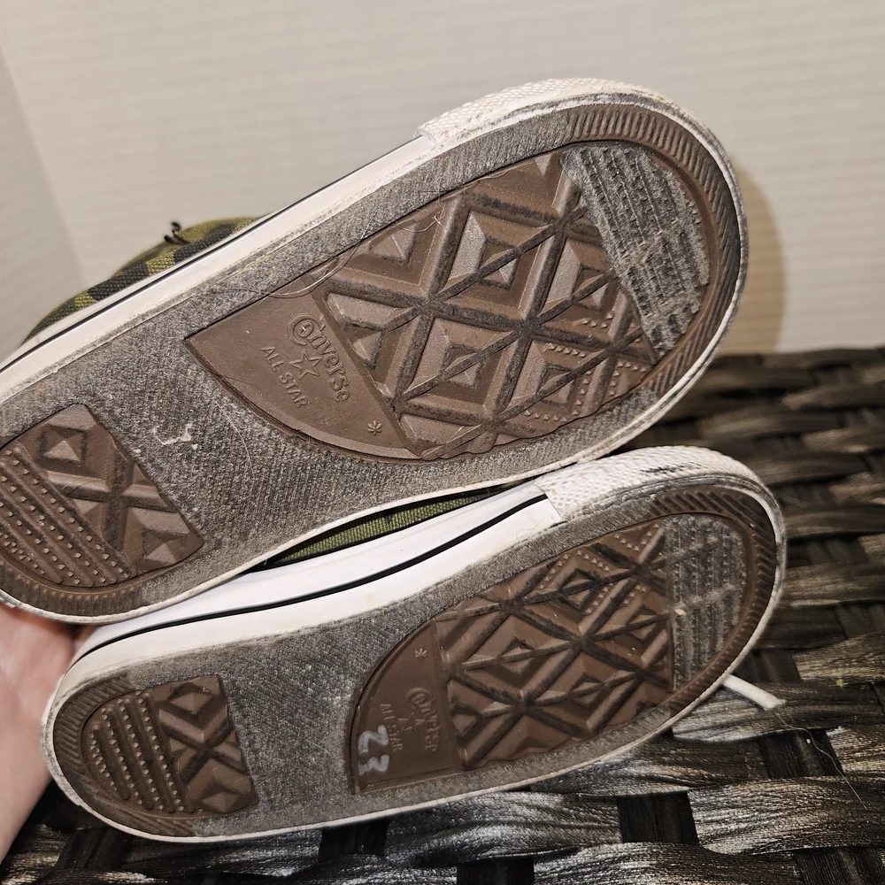 Converse high top